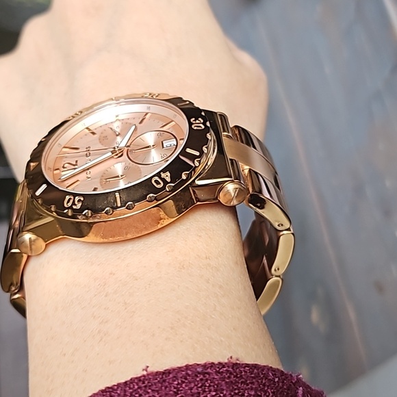 Michael Kors Rose Gold Watch - Picture 9 of 9